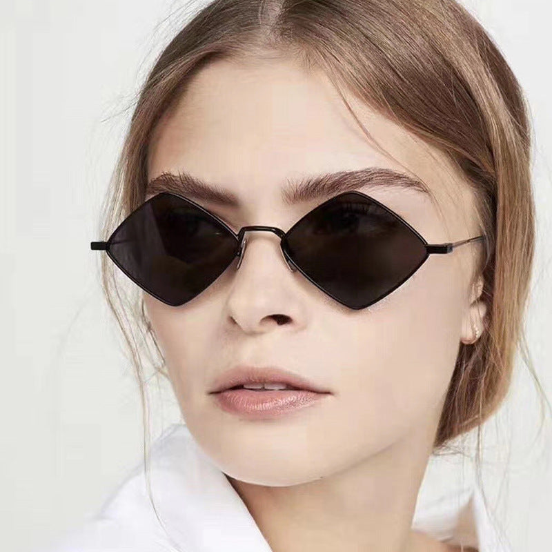 Retro Style Diamond Sunglasses Sunglasses Personality Irregular Metal Sunglasses My Store