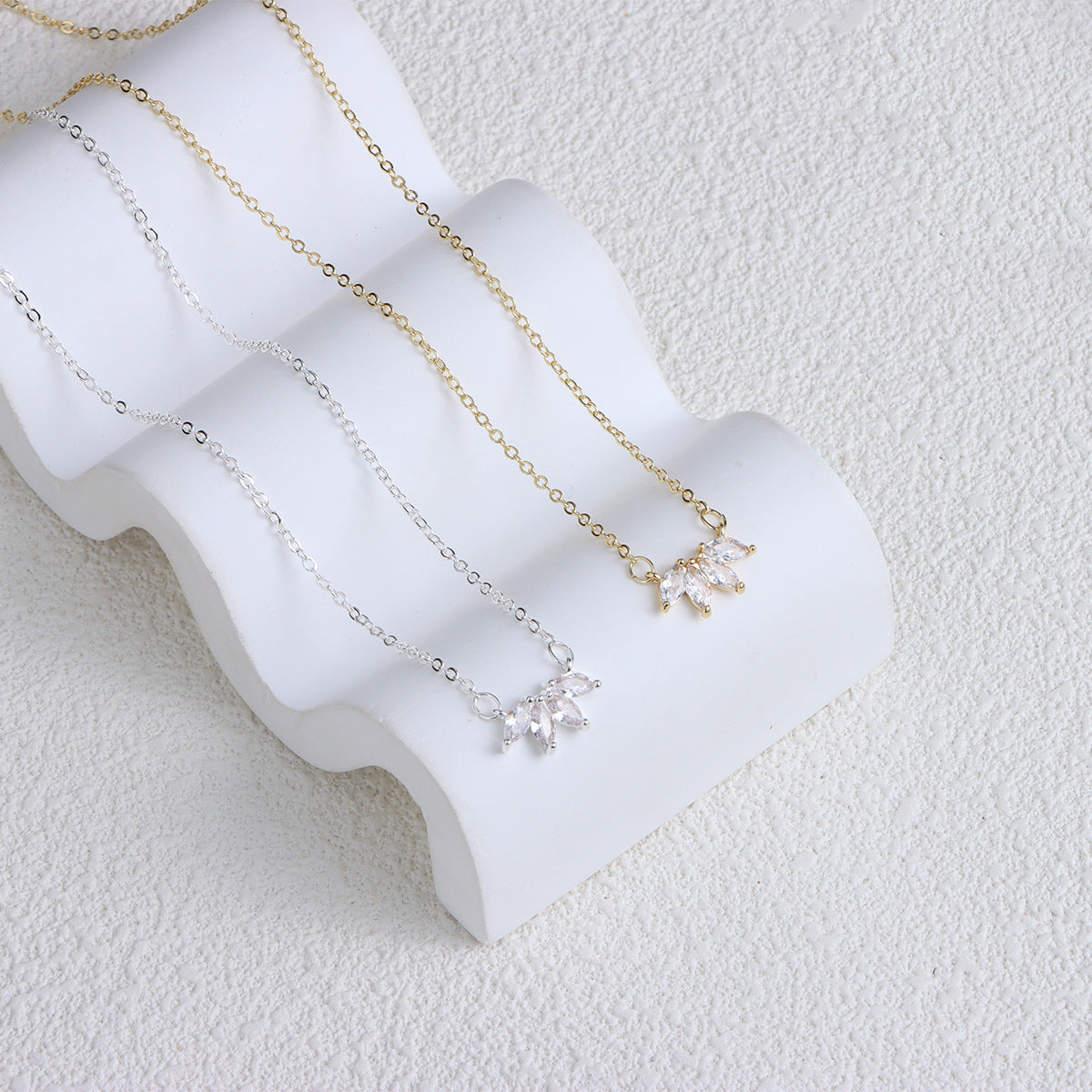 Shining Flower Petal Necklace SYTELLA