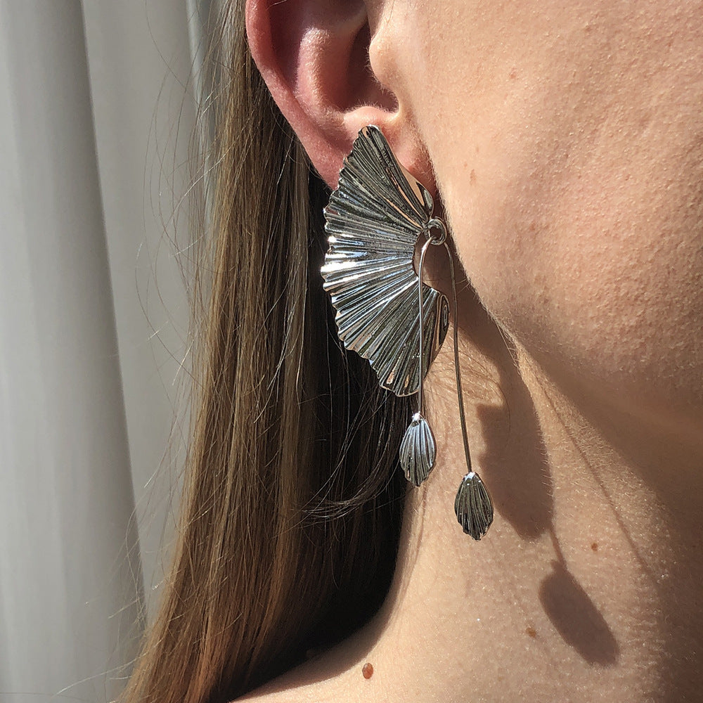 Epic Scallop Leaf Earrings SYTELLA
