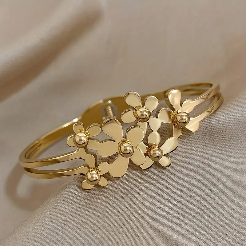 Wonderful Flower Cluster Bracelet SYTELLA
