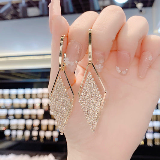 Light Luxury Diamond Earrings SYTELLA