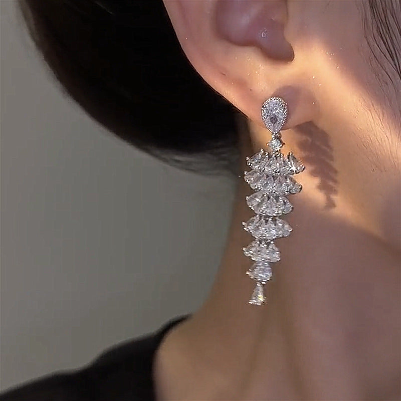 Trendy Xmas Tree Earrings SYTELLA