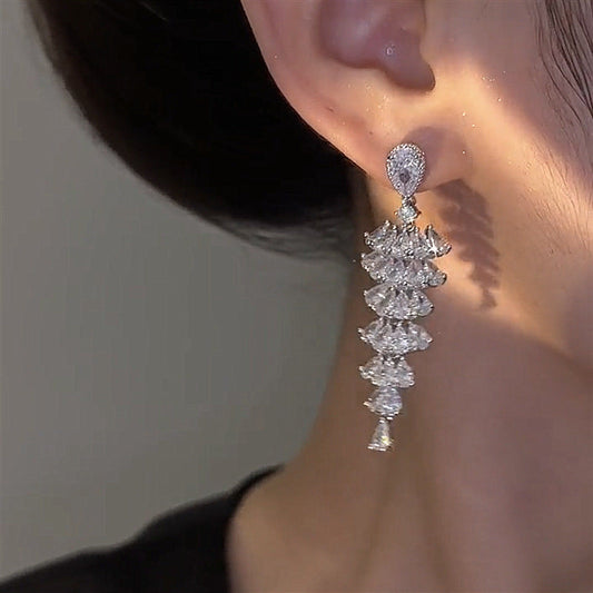 Trendy Xmas Tree Earrings SYTELLA