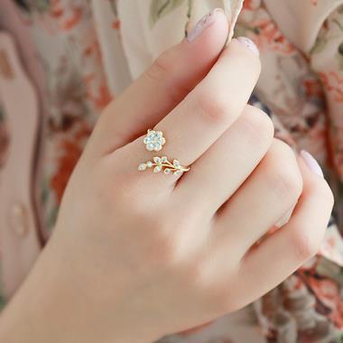 Unique & Party Wear Ring SYTELLA