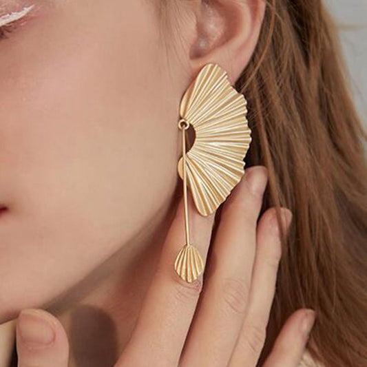 Epic Scallop Leaf Earrings SYTELLA